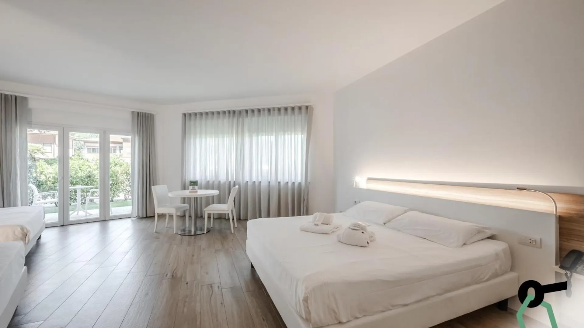 Hotiday Room Collection - Tirrenia 5*,  Italia