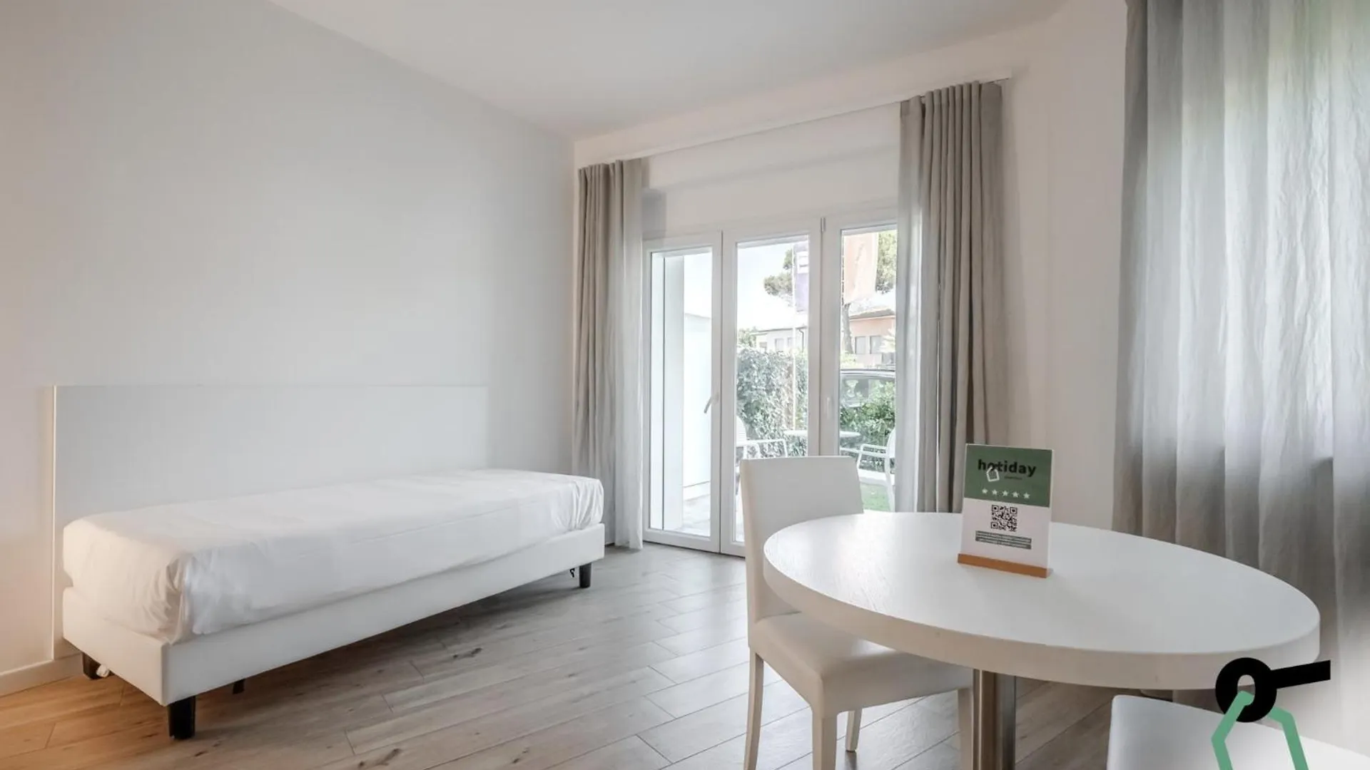 Hotiday Room Collection - Tirrenia Hotel