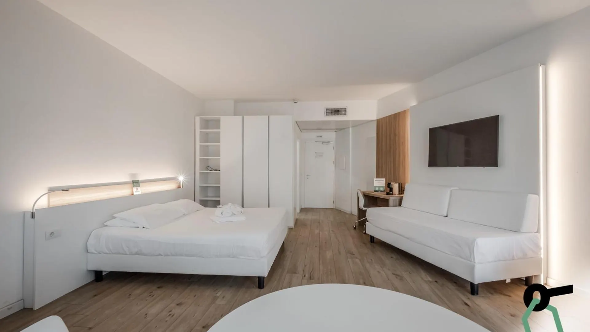 Hotiday Room Collection - Tirrenia