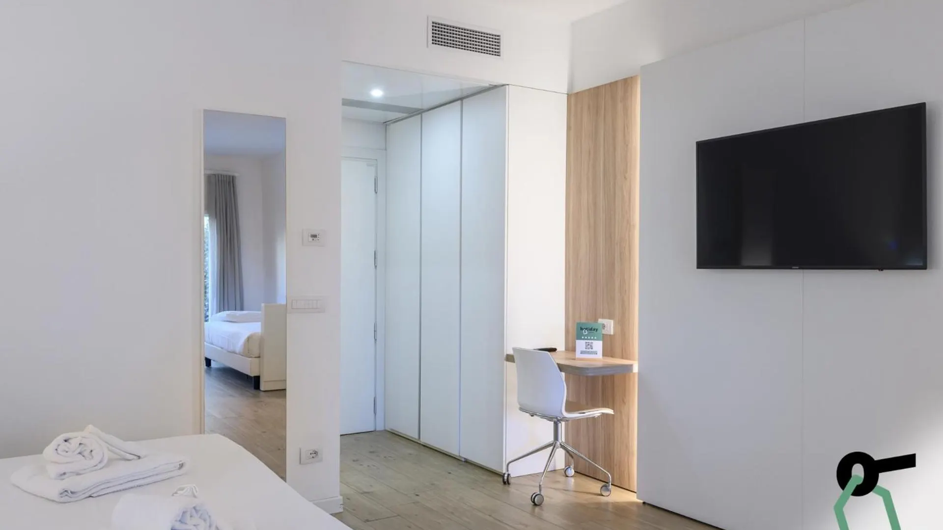 Hotiday Room Collection - Tirrenia Ιταλία